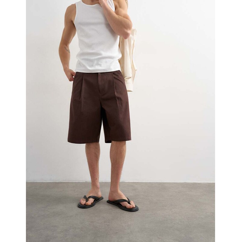 Topman wide leg twill bermuda short with pleats in brown