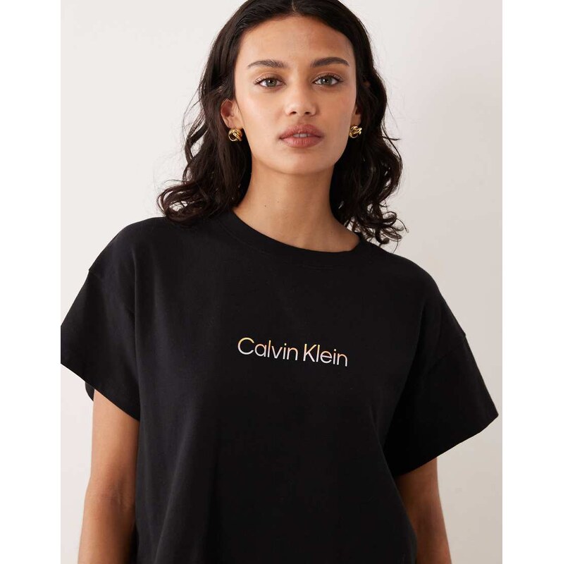 Calvin Klein boxy crop pride logo tee in black 115366026