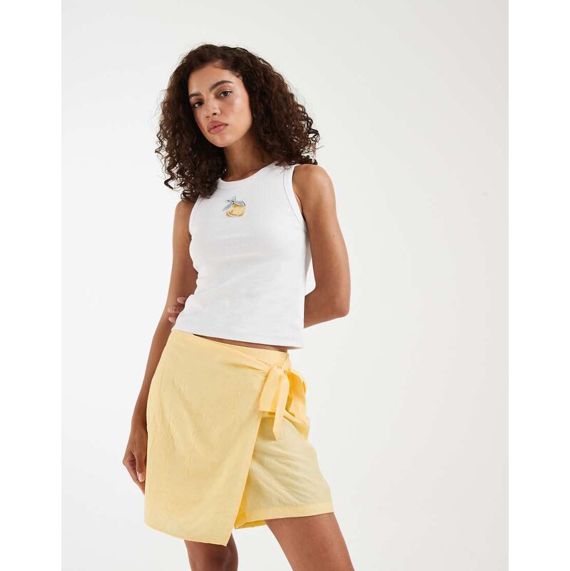 Vero Moda crinkle textured woven tie front skort in golden