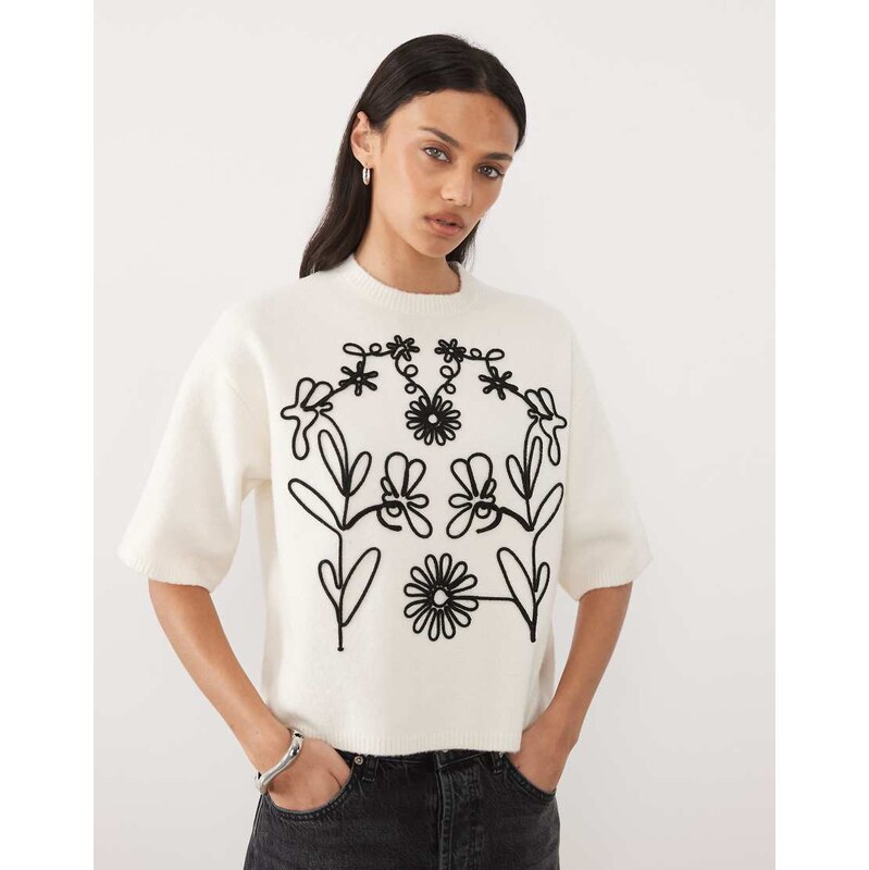 Threadbare short sleeve jumper with flower embroidery in ecru-White 115515732