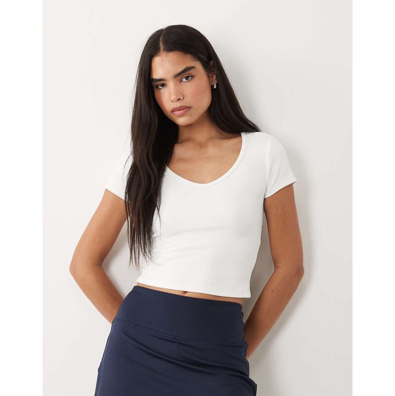 4505 micro rib V neck performance t-shirt in white