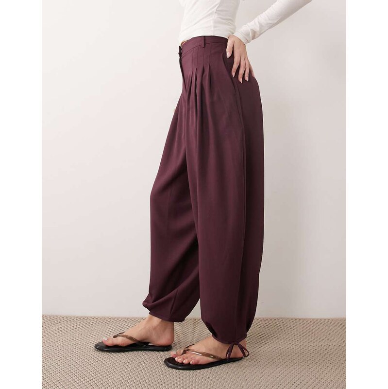 Miss Selfridge tailored balloon trouser in fig-Purple