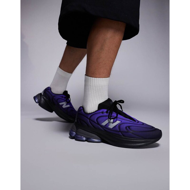 New Balance 5030 trainers in black and purple