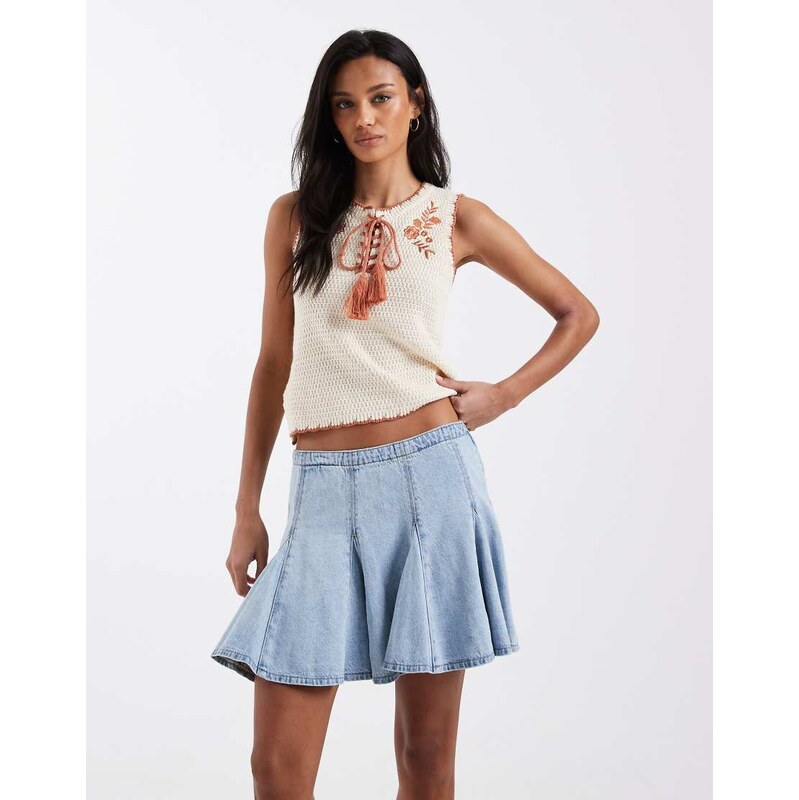 Levi's Godet pleated denim mini skirt in bleach wash-Blue
