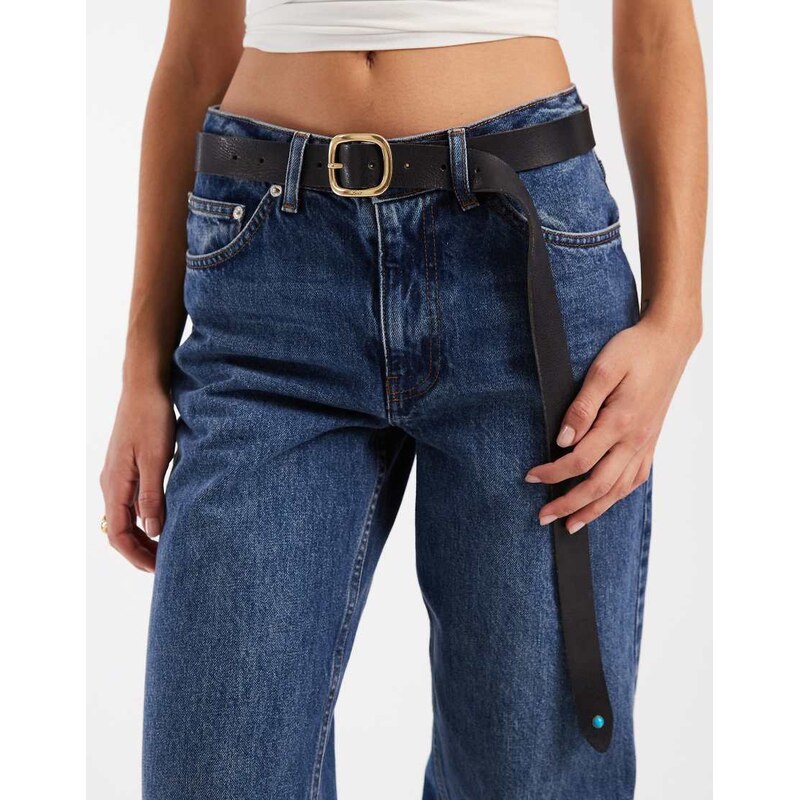 Levis long tail leather belt in black 115379675