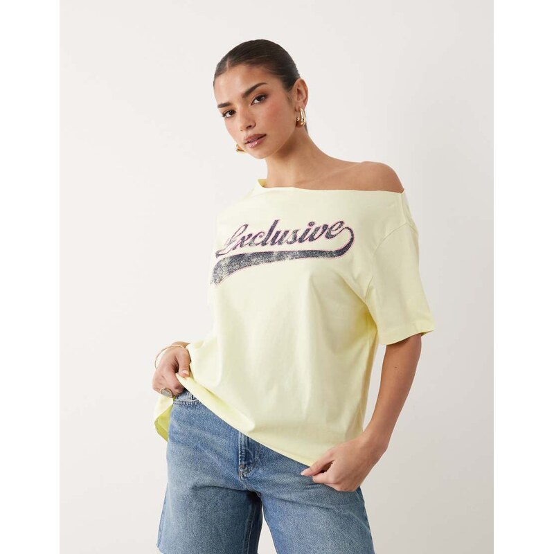 ASOS DESIGN Oversized T-shirt with exclusive graphic in red-Multi 115379988