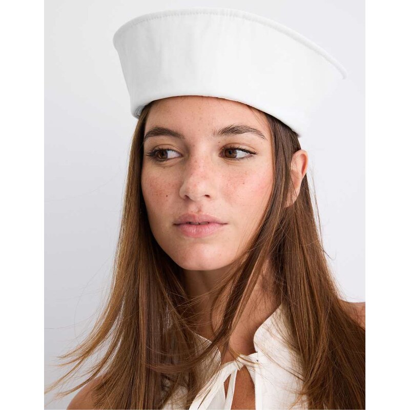 Stradivarius Round sailor hat in ecru-White 115380026