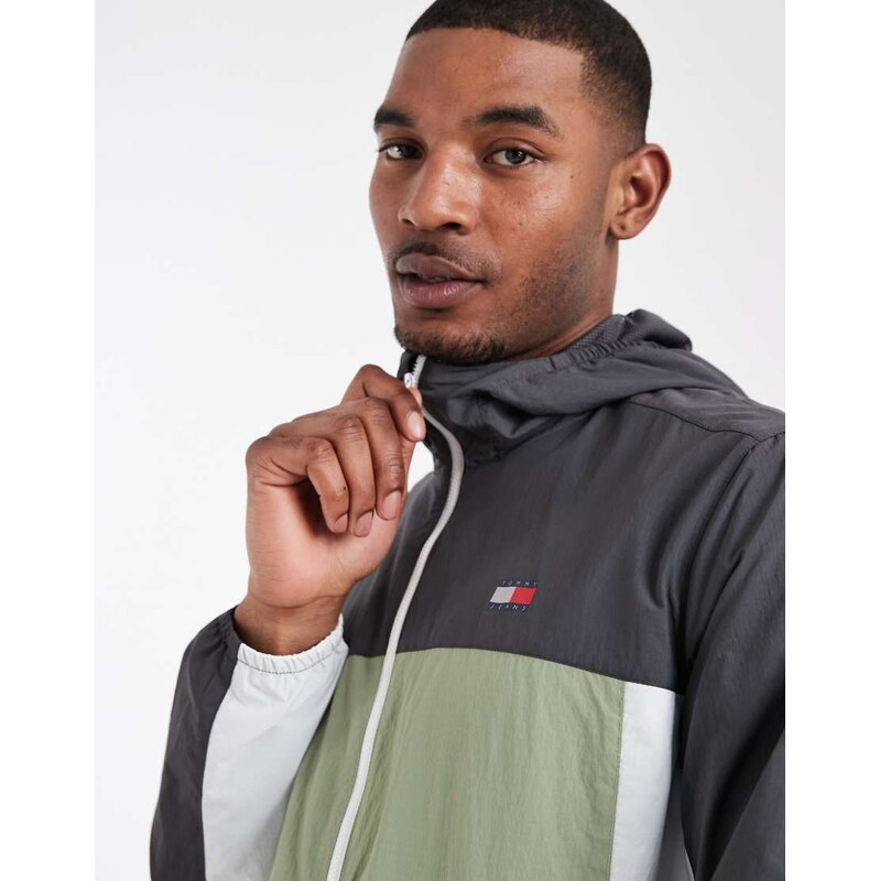 Tommy Jeans chicago packable jacket in khaki-Green