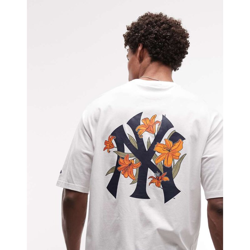 New Era NY Yankees floral logo with back graphic t-shirt in white