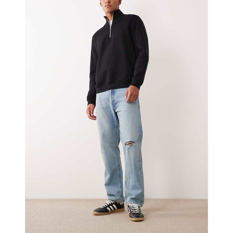 Jack & Jones Chris straight jeans with rip in light blue