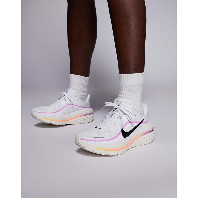 Nike Running Air Winflo 12 trainers in white