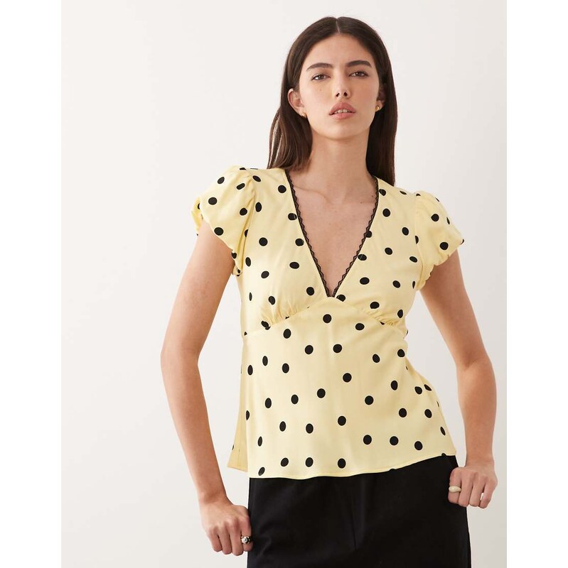 Nobodys Child Minnie v-neck cap sleeve top in yellow polka dot 115634276