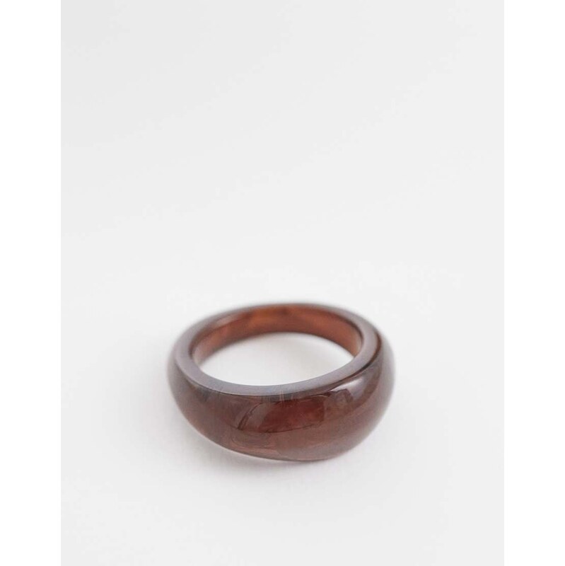 DesignB London resin ring in dark brown 115723444