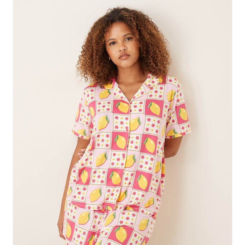 Urban Threads Curve jersey revere top and short pyjama set in pink and 115414948