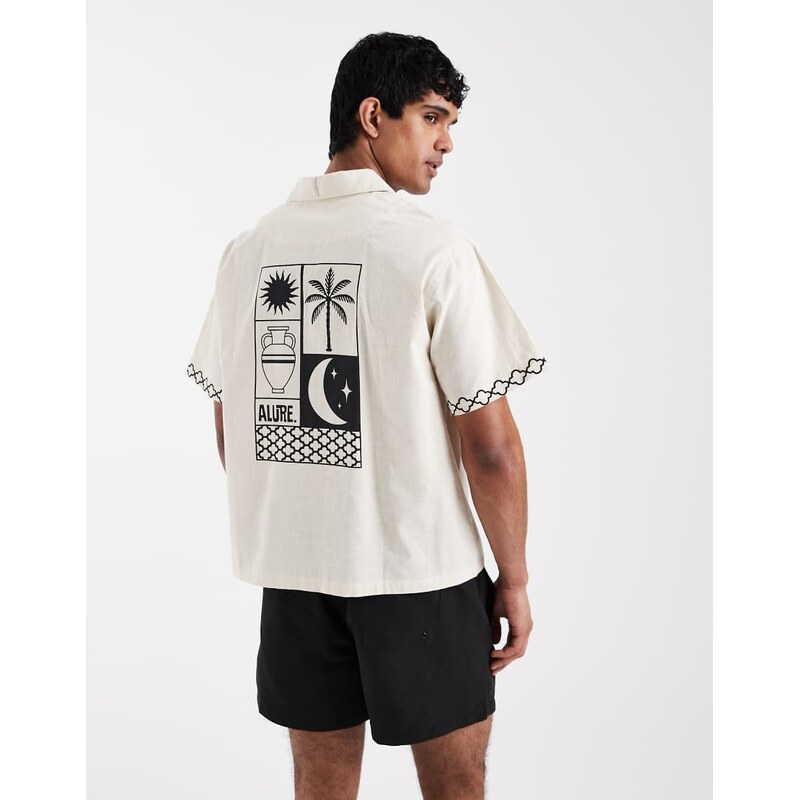 Aray palm tree back print beach shirt in beige-Neutral