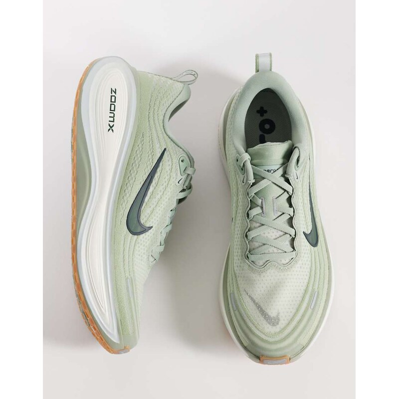 Nike Running Vomero Plus trainers in green