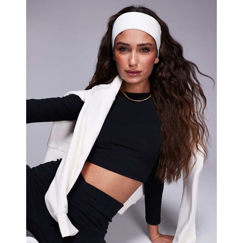 Nike Running Nike Dri-Fit Fury Elevate headband in white 104281933