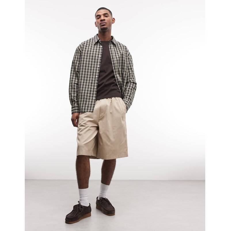 Weekday baggy fit chinos shorts in beige-Brown