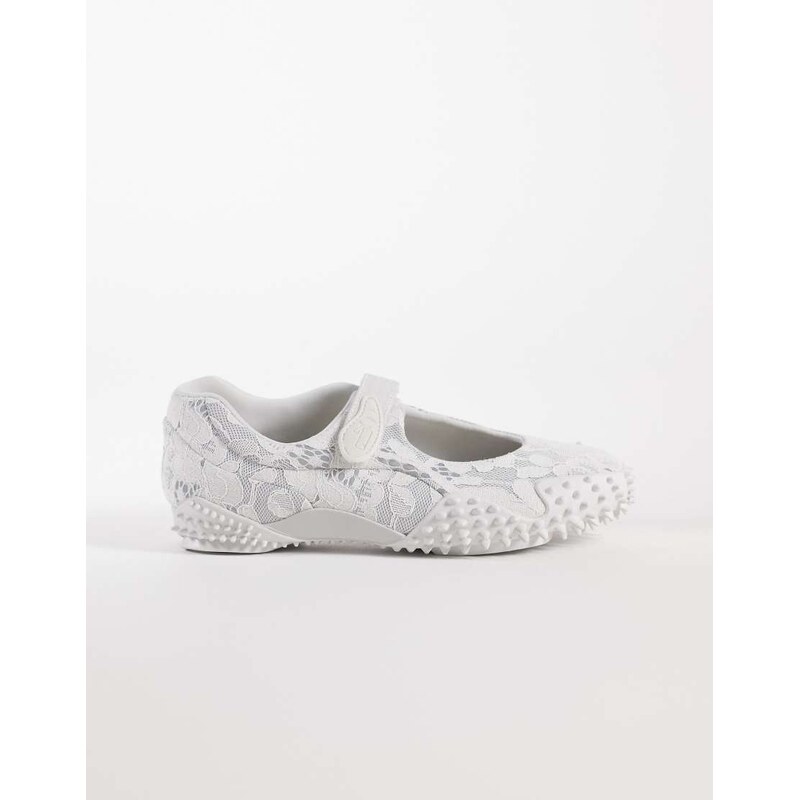 Puma Mostro Fey lace trainers in white-Neutral