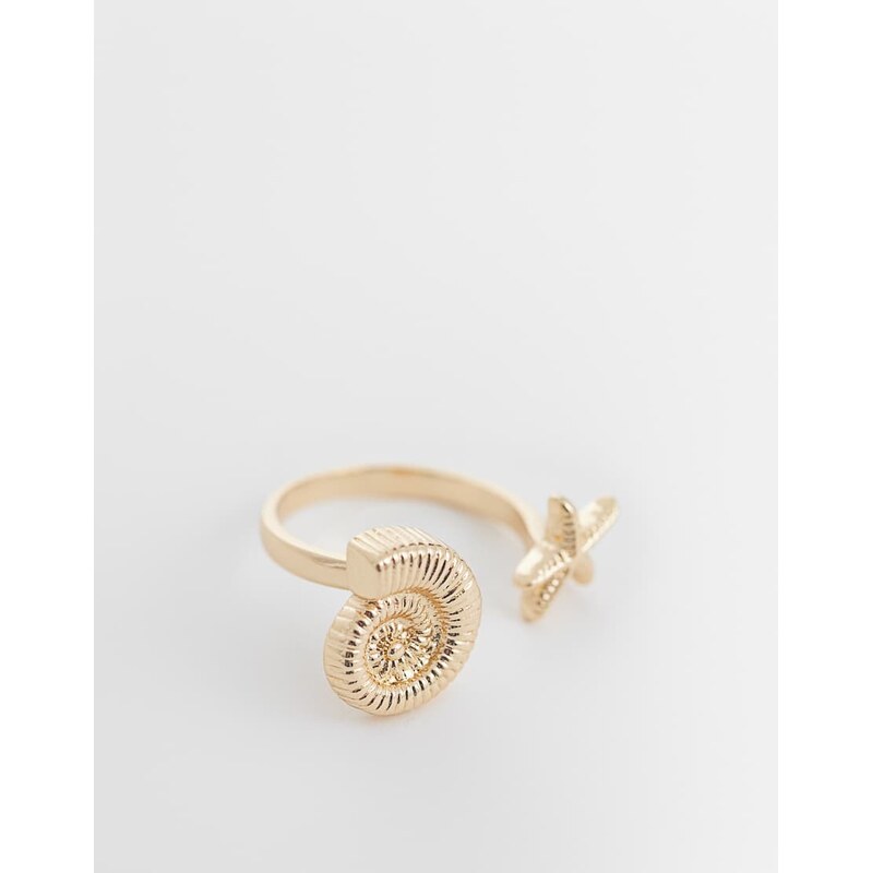 Reclaimed Vintage wrap around shell ring in gold 115535832