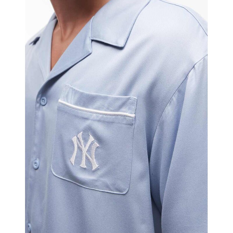 New Era NY Yankees logo revere collar shirt in light blue