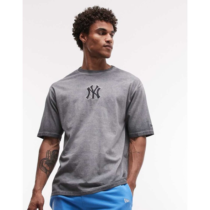 New Era NY Yankees logo short sleeve t-shirt in washed grey
