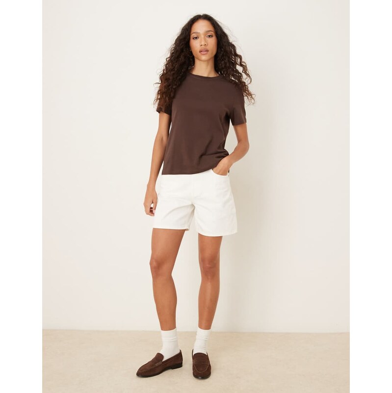 Calvin Klein Jeans Signature 90s denim shorts in white
