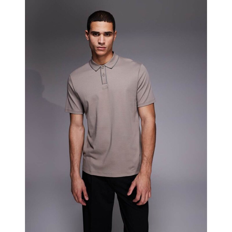 HUGO Red relaxed t-shirt in light green (button collar)