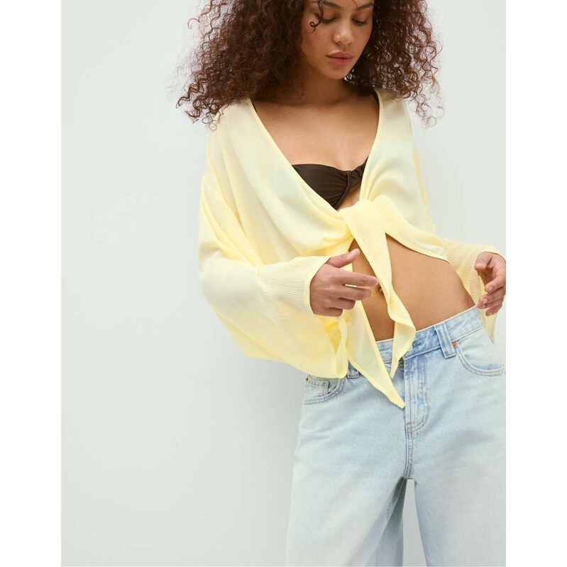 Stradivarius Flowing open blouse in gold-Yellow 115496824