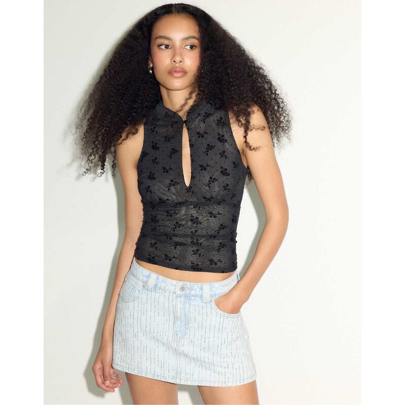 Stradivarius Sleeveless qipao style top in black