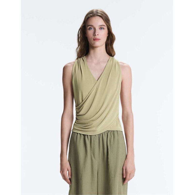 OYSHO Crossover modal blend top in green