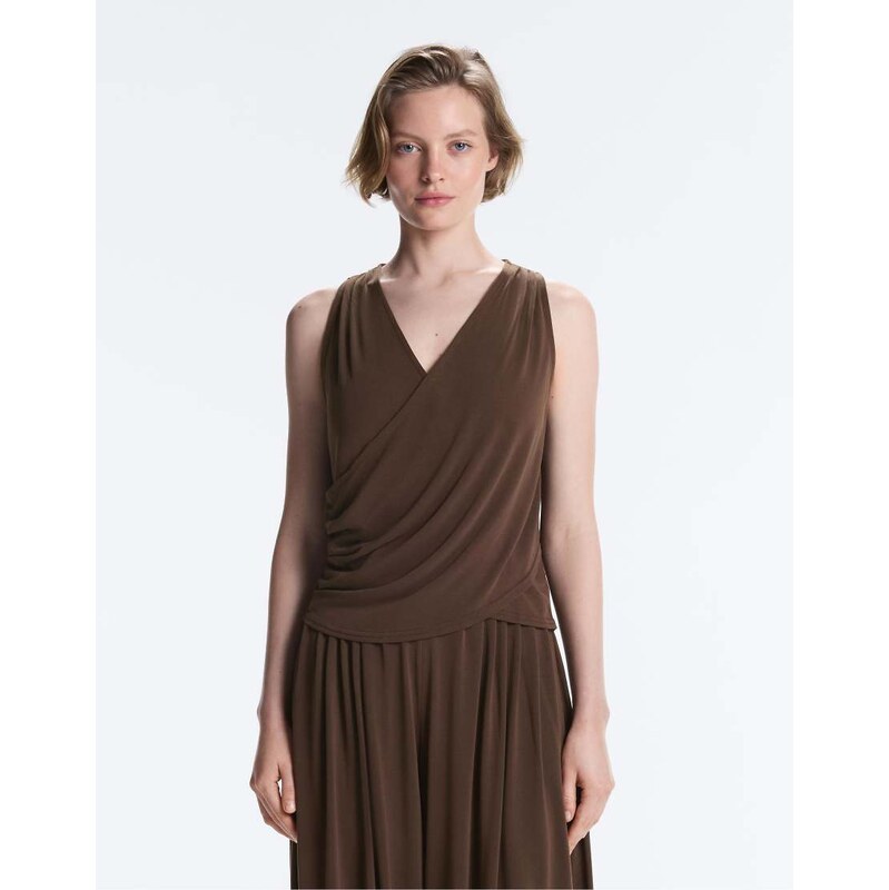 OYSHO Crossover modal blend top in dark brown