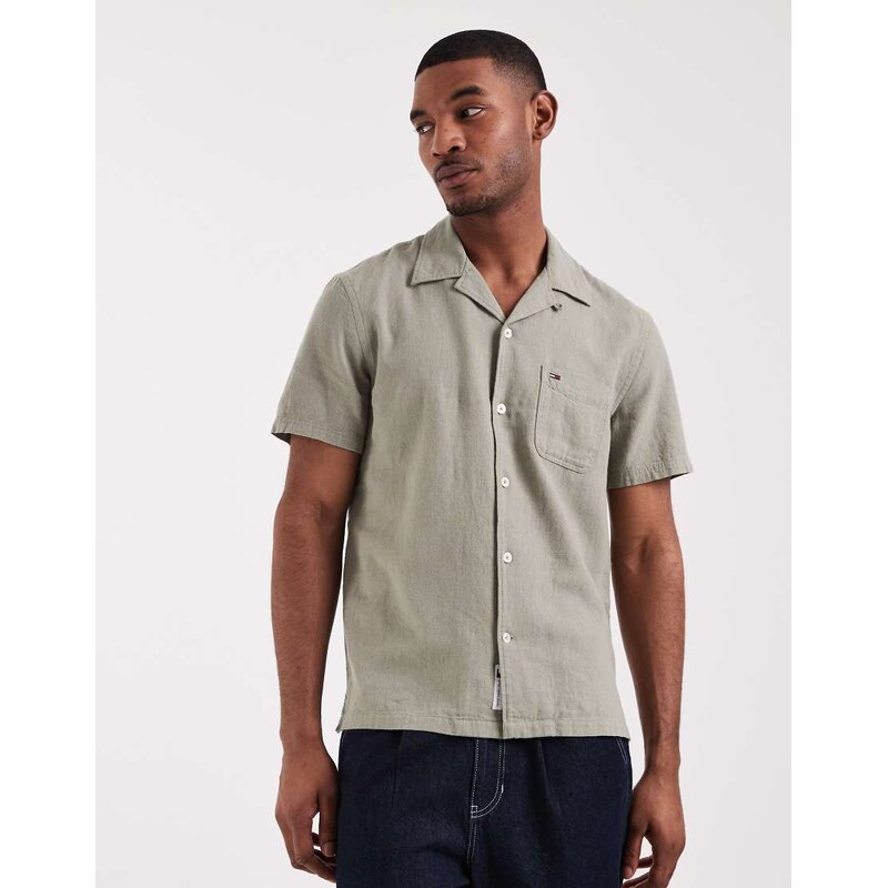 Tommy Jeans linen blend camp collar short sleeve shirt in khaki-Green