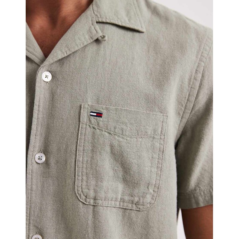 Tommy Jeans linen blend camp collar short sleeve shirt in khaki-Green