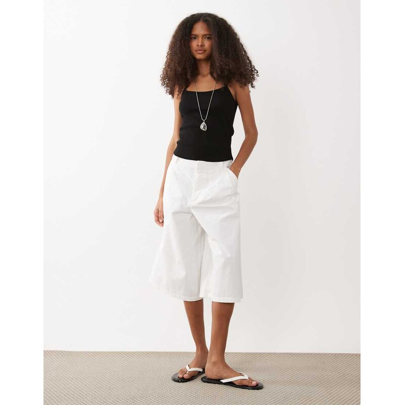 JDY tailored bermuda shorts in white 115589625