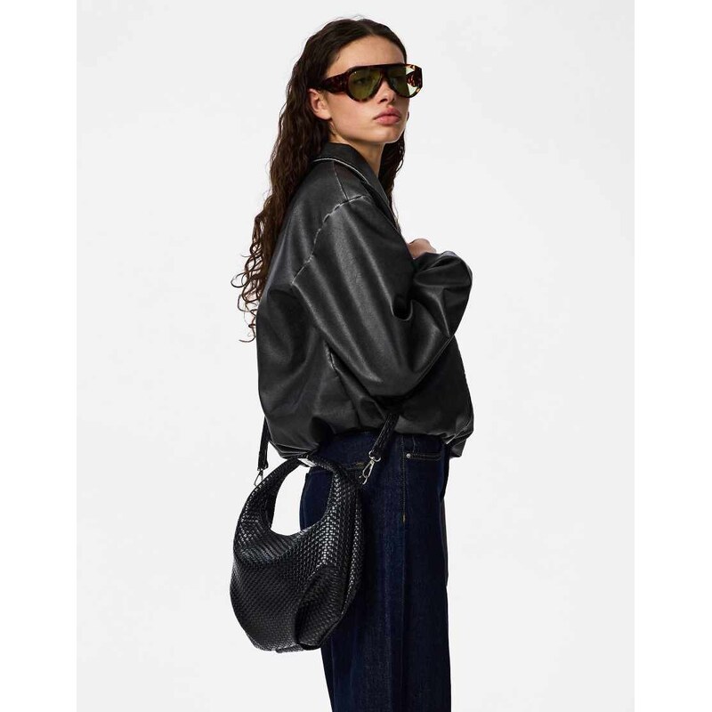 Pieces Crossbody bag in black 115509386