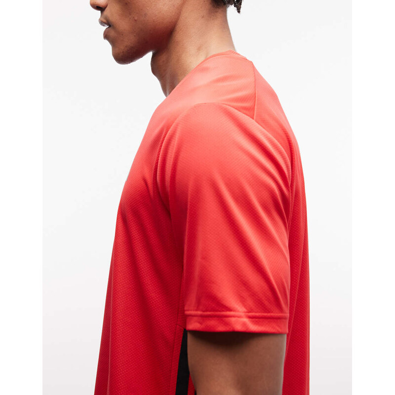 adidas performance adidas Training Essentials 3 stripe t-shirt in red-Black