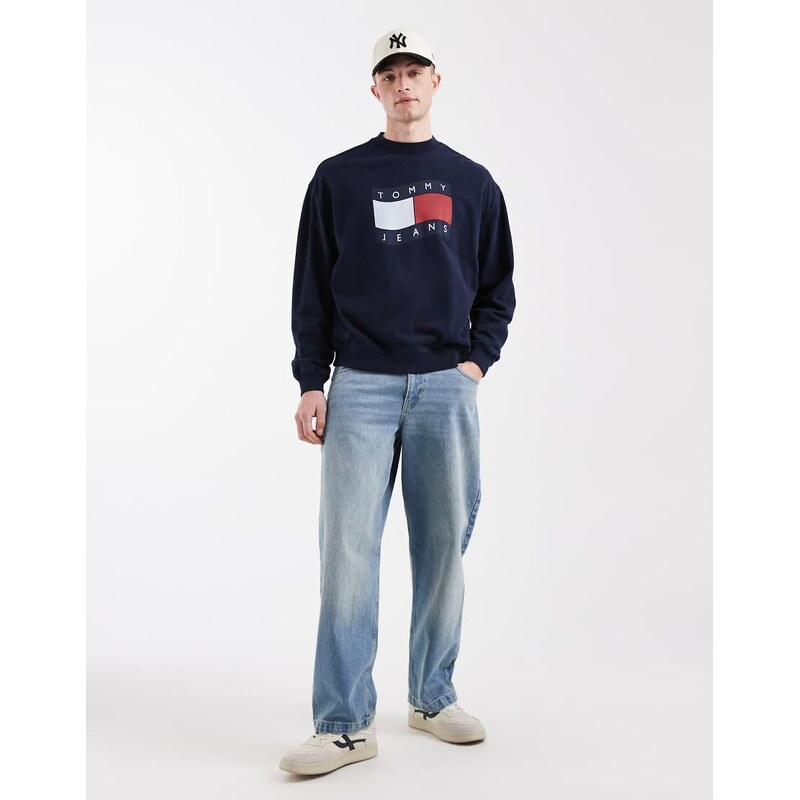 Tommy Jeans 90s wavy flag logo crewneck sweatshirt in navy