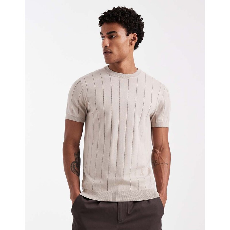New Look knitted t-shirt in stone-Neutral