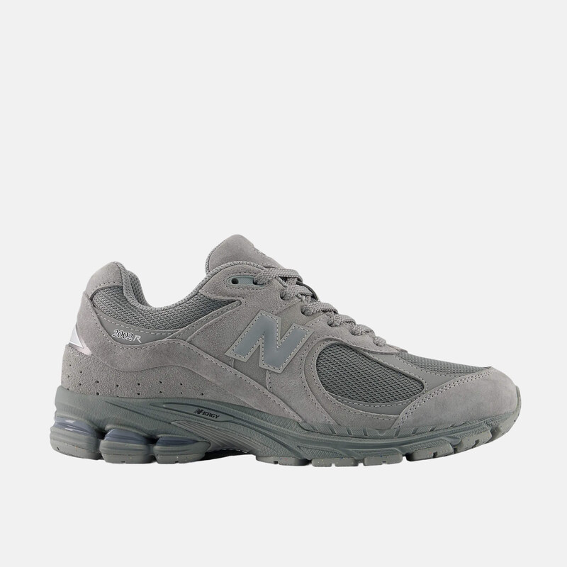 Unisex šedo-stříbrné volnočasové tenisky New Balance U20021O2