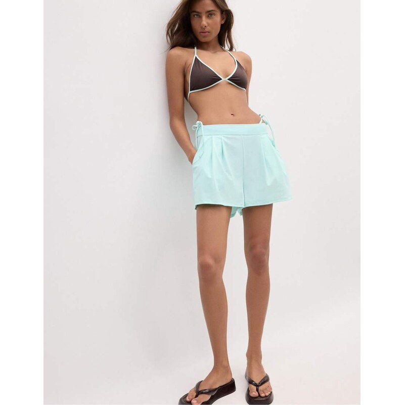 Stradivarius Smart shorts with elasticated waistband in pastel green 115550091