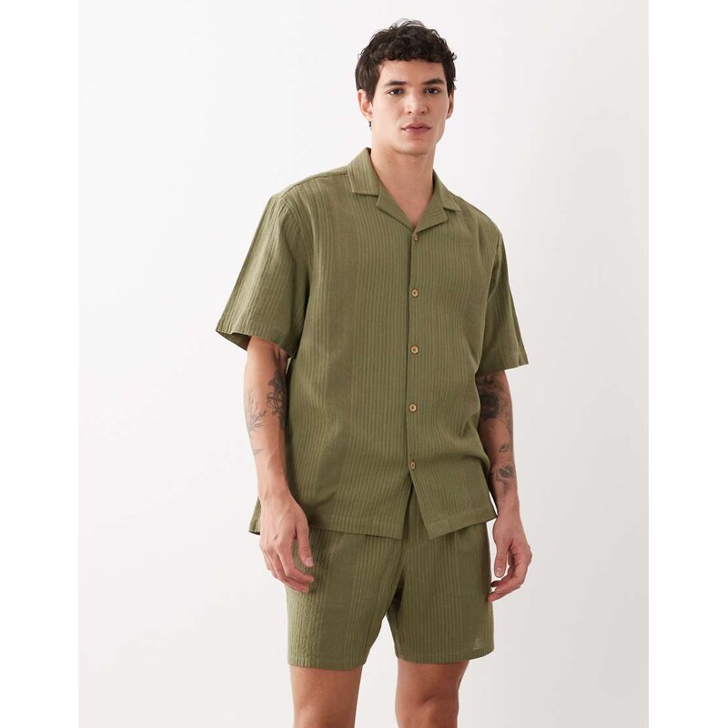 ASOS DESIGN co-ord mid length shorts in stripe jacquard in khaki-Green