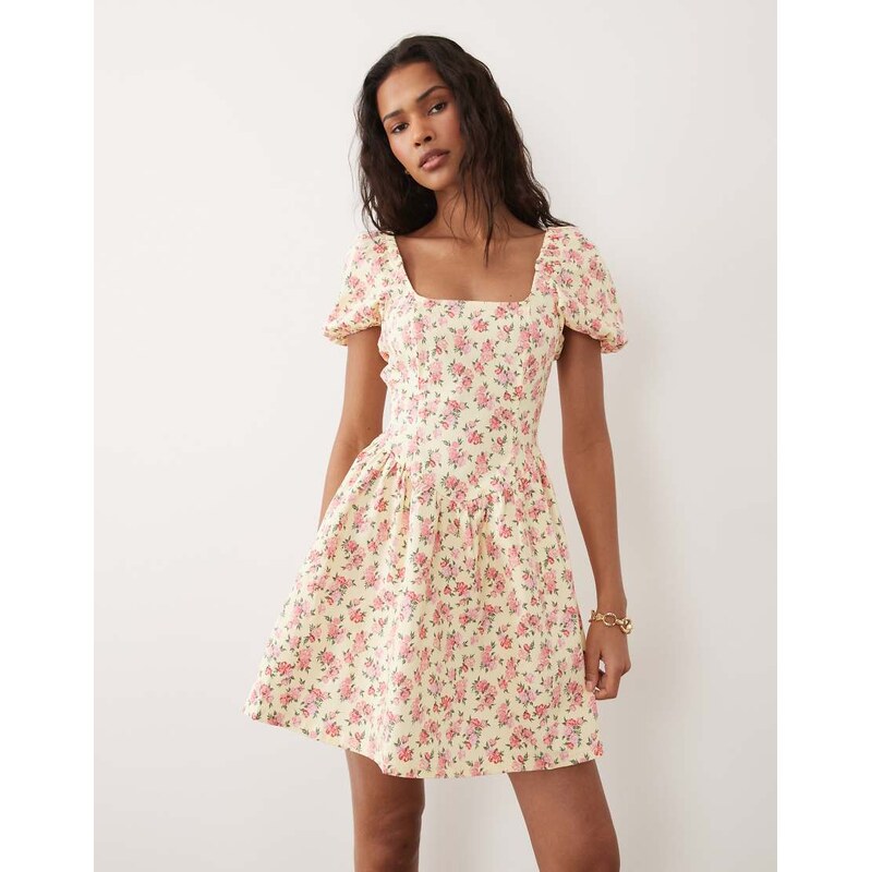 New Look ditsy puff sleeve v waist mini dress in yellow