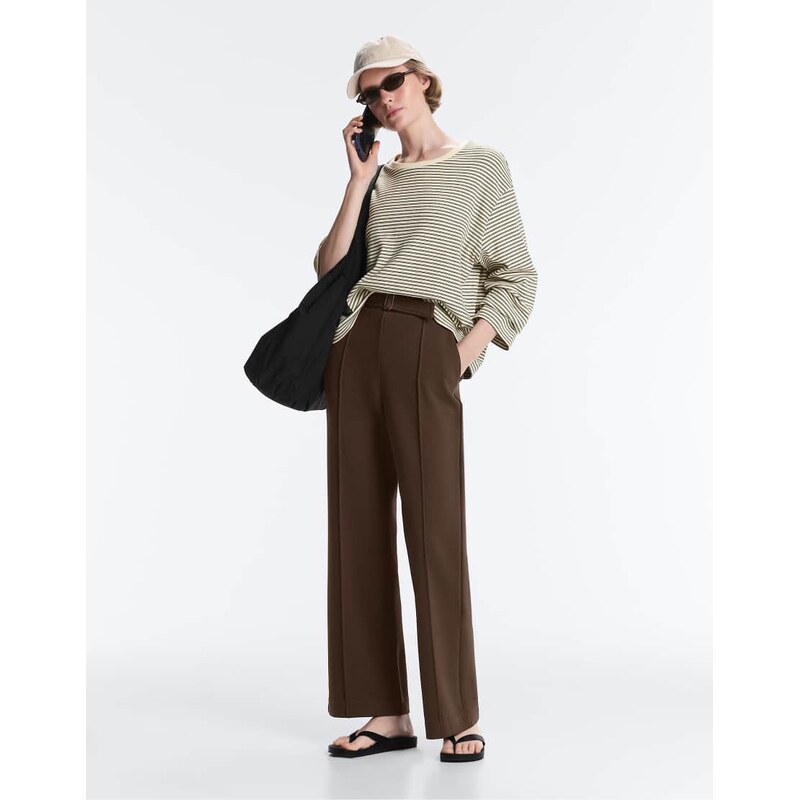 OYSHO Slim low-rise trousers with cotton piqué pintuck in brown