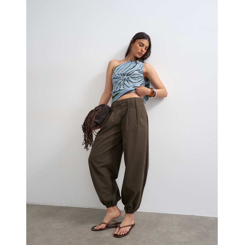 Topshop poplin balloon trouser in chocolate-Brown 115589697