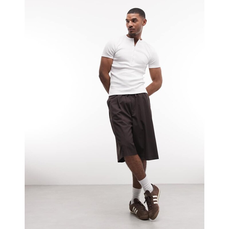 Weekday oversized smart shorts in dark brown melange