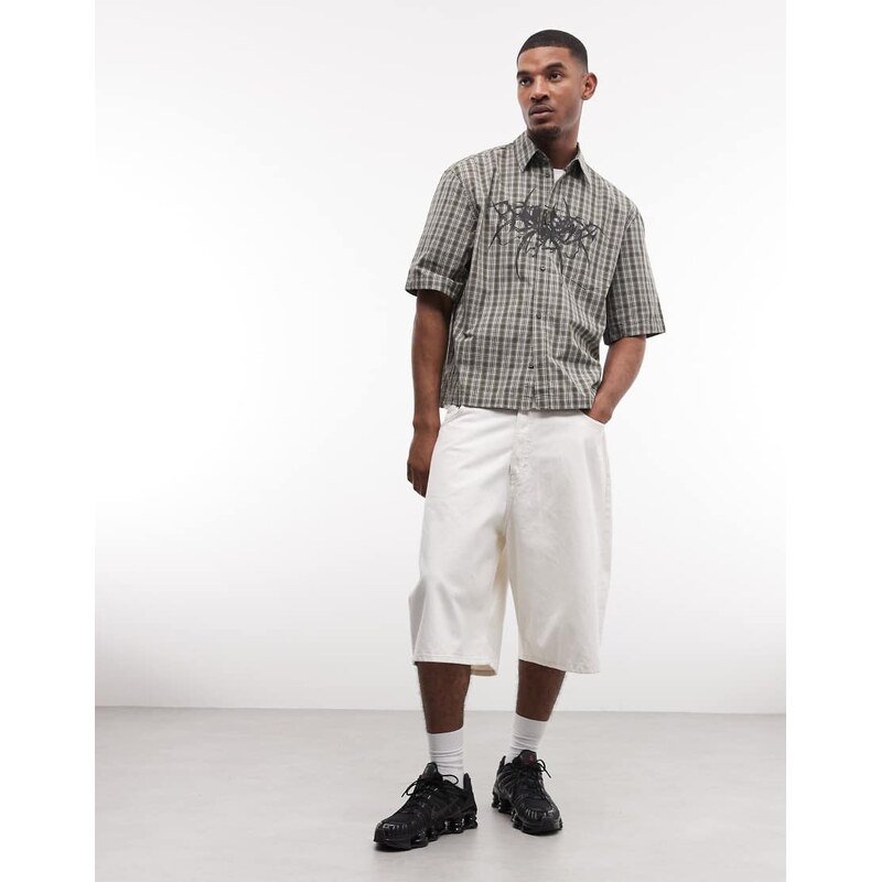 Weekday baggy long shorts in dirty white