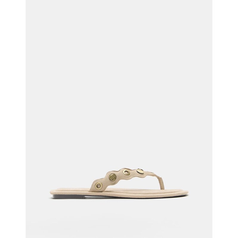 Pull&Bear Flat studded leather sandals in sand-Multi 115589992