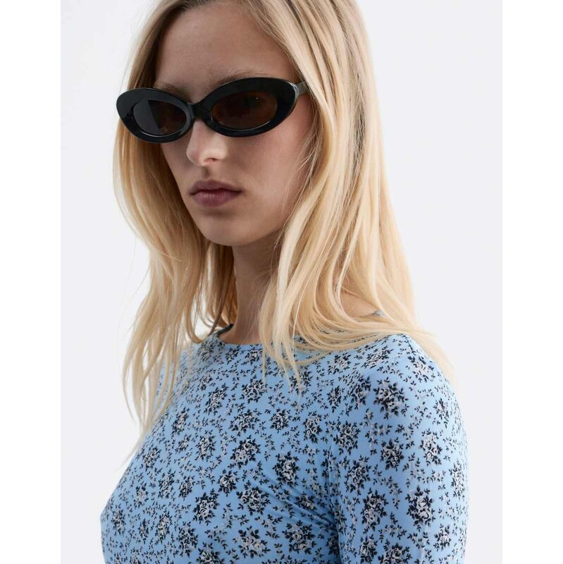 & Other Stories rounded cat eye style sunglasses in black and dark 115610298
