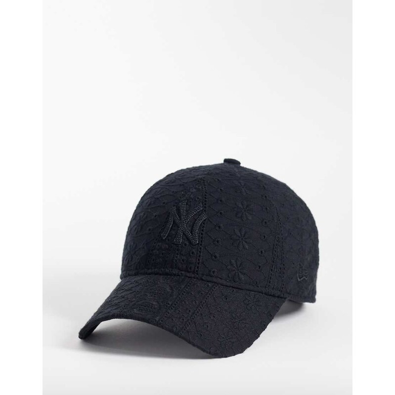 New Era NY Yankees womens 9twenty broderie cap in black 115624415